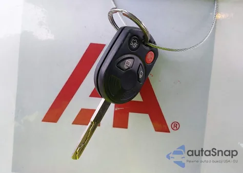 2016 Ford Focus Se z USA, uszkodzony, nr VIN 1FADP3F20GL271047